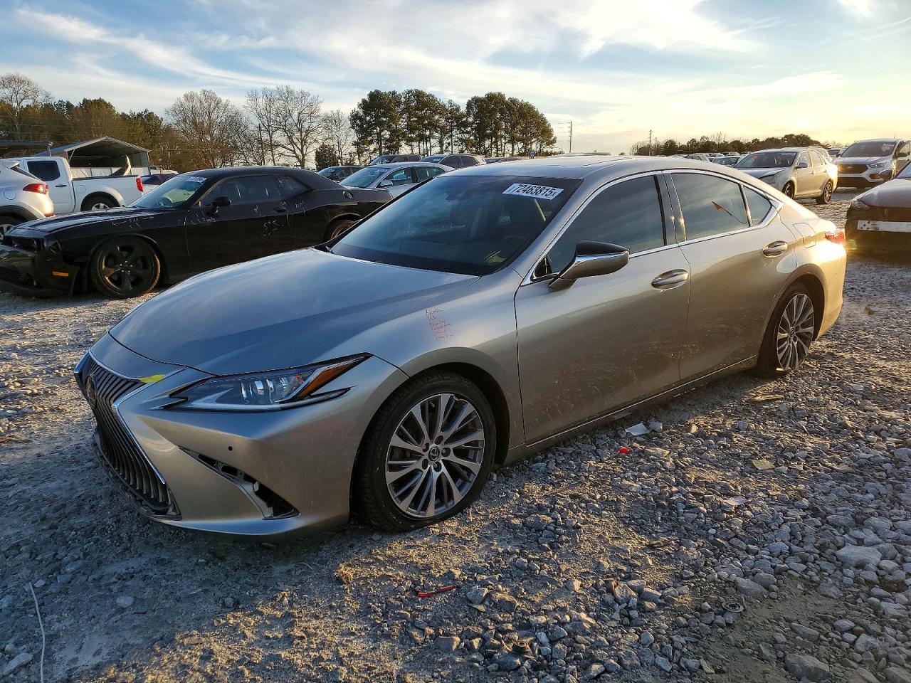LEXUS ES 2019