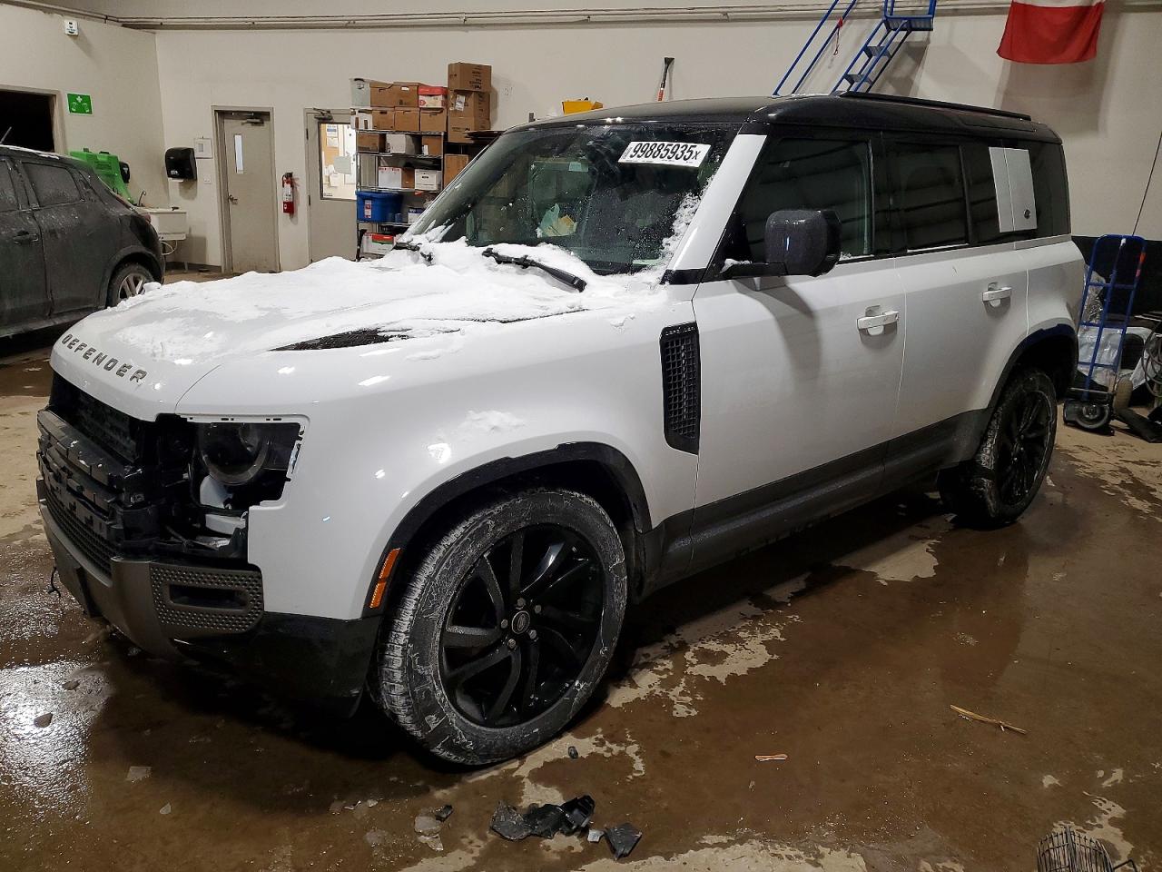 LAND ROVER DEFENDER 2024