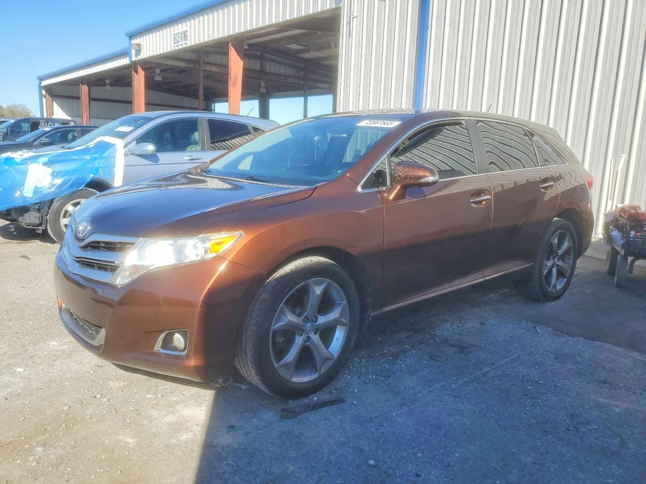 TOYOTA VENZA LE 2014