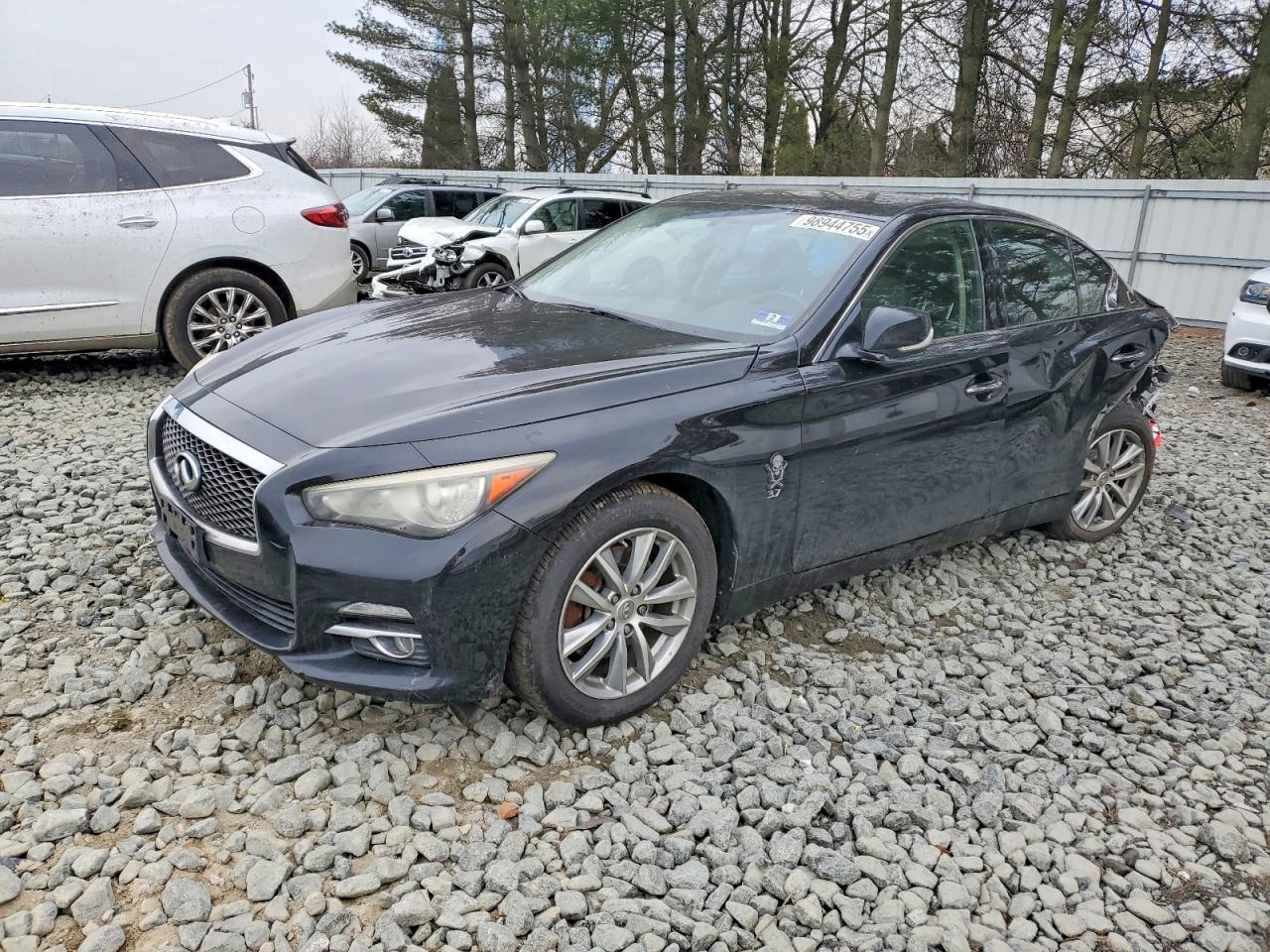 INFINITI Q50 BASE 2014