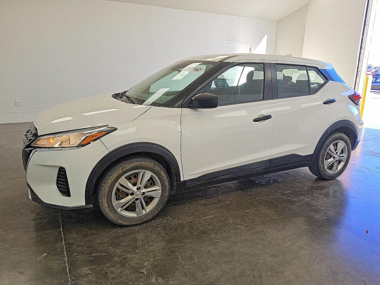 NISSAN KICKS 2022