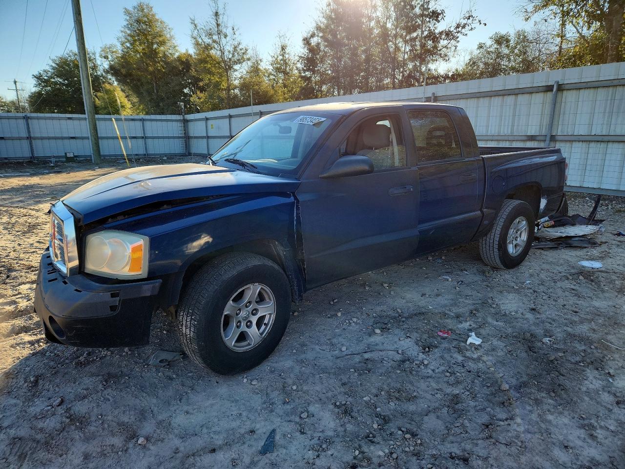 DODGE DAKOTA 2005
