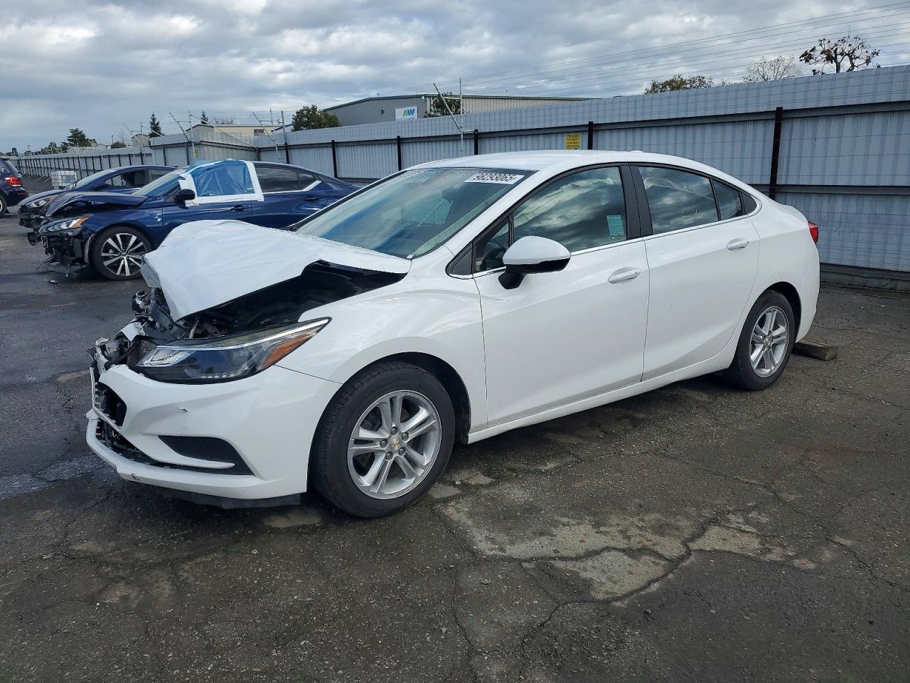 CHEVROLET CRUZE 2017