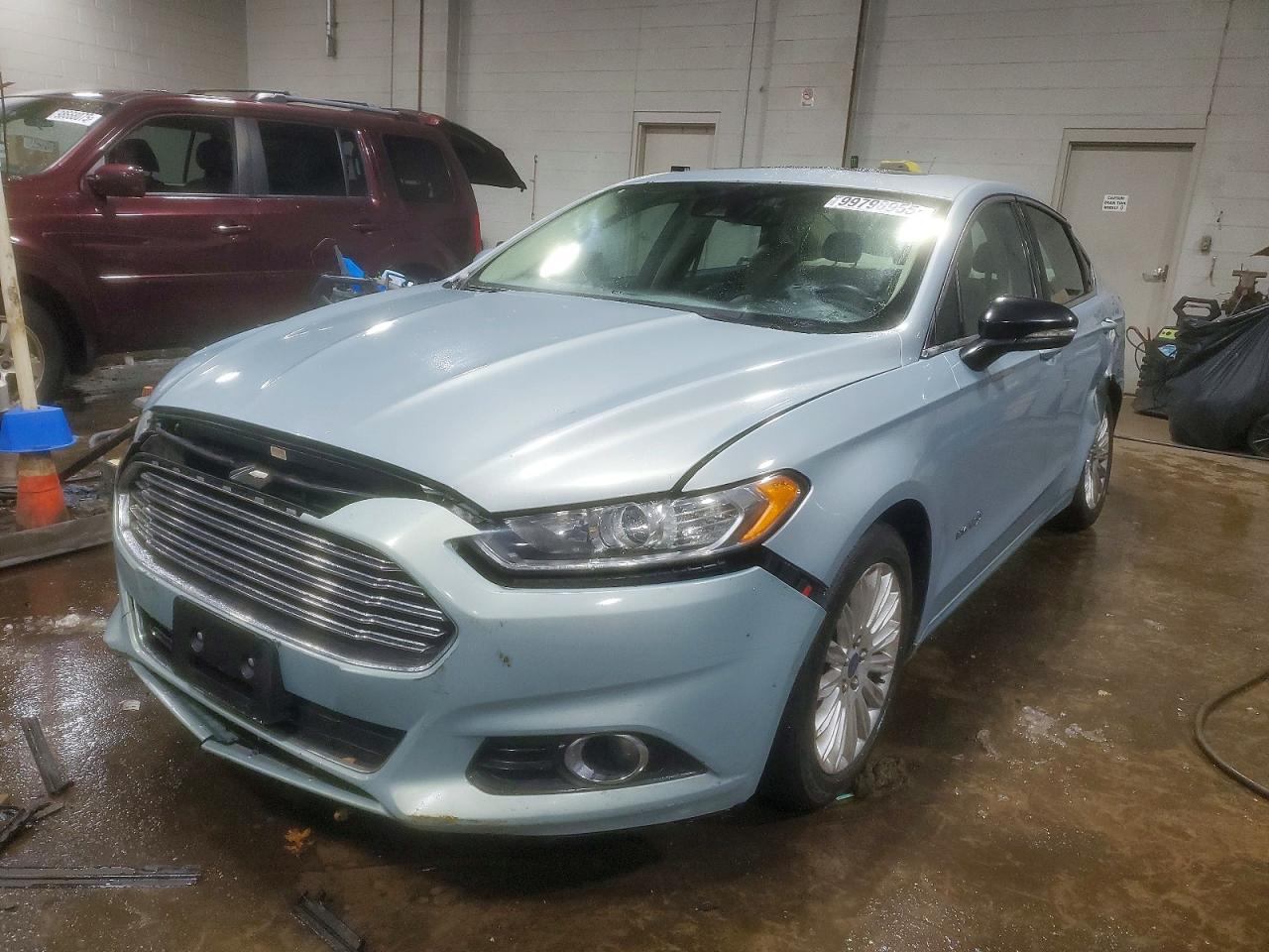 FORD FUSION 2013