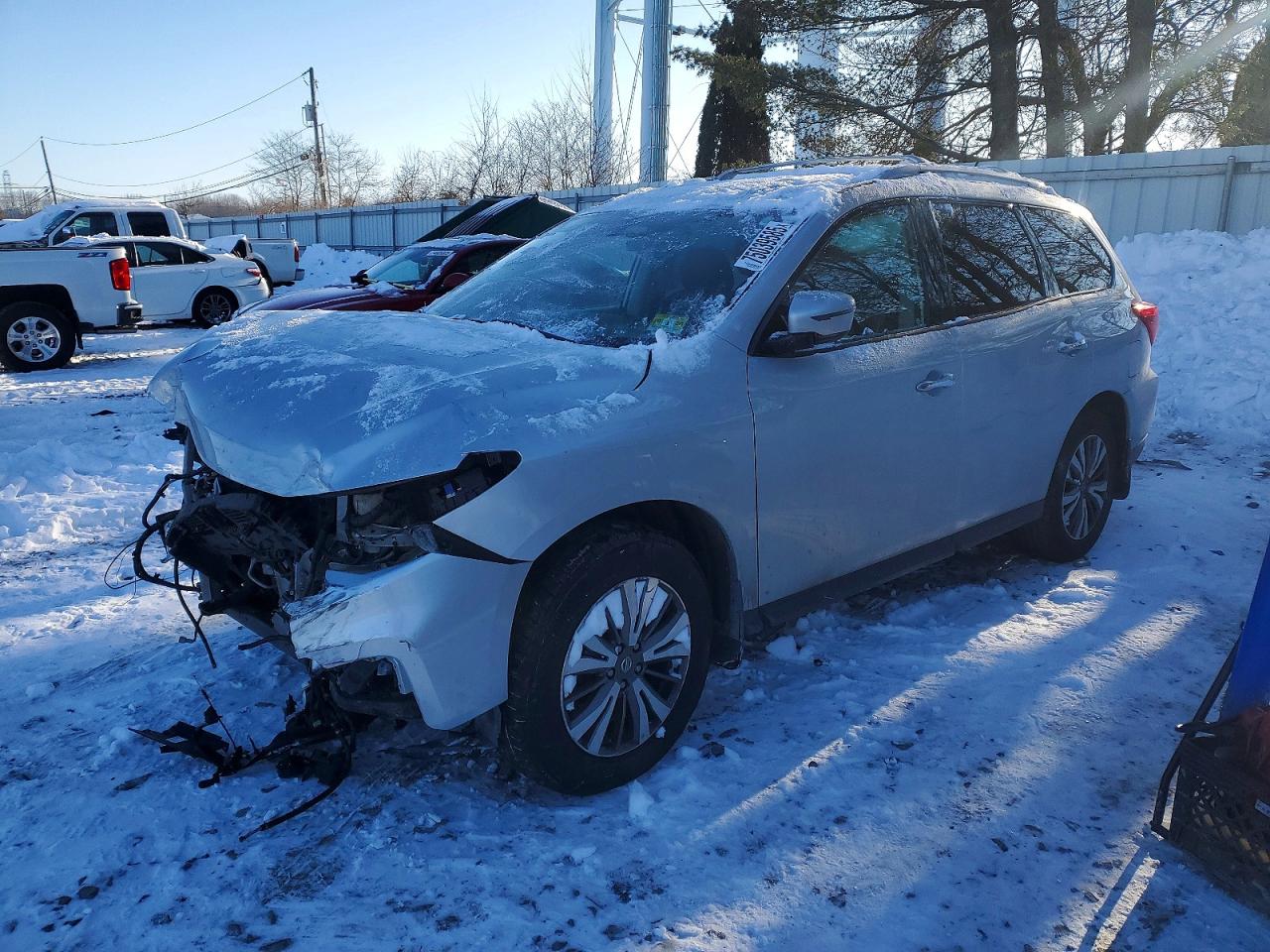 NISSAN PATHFINDER 2017