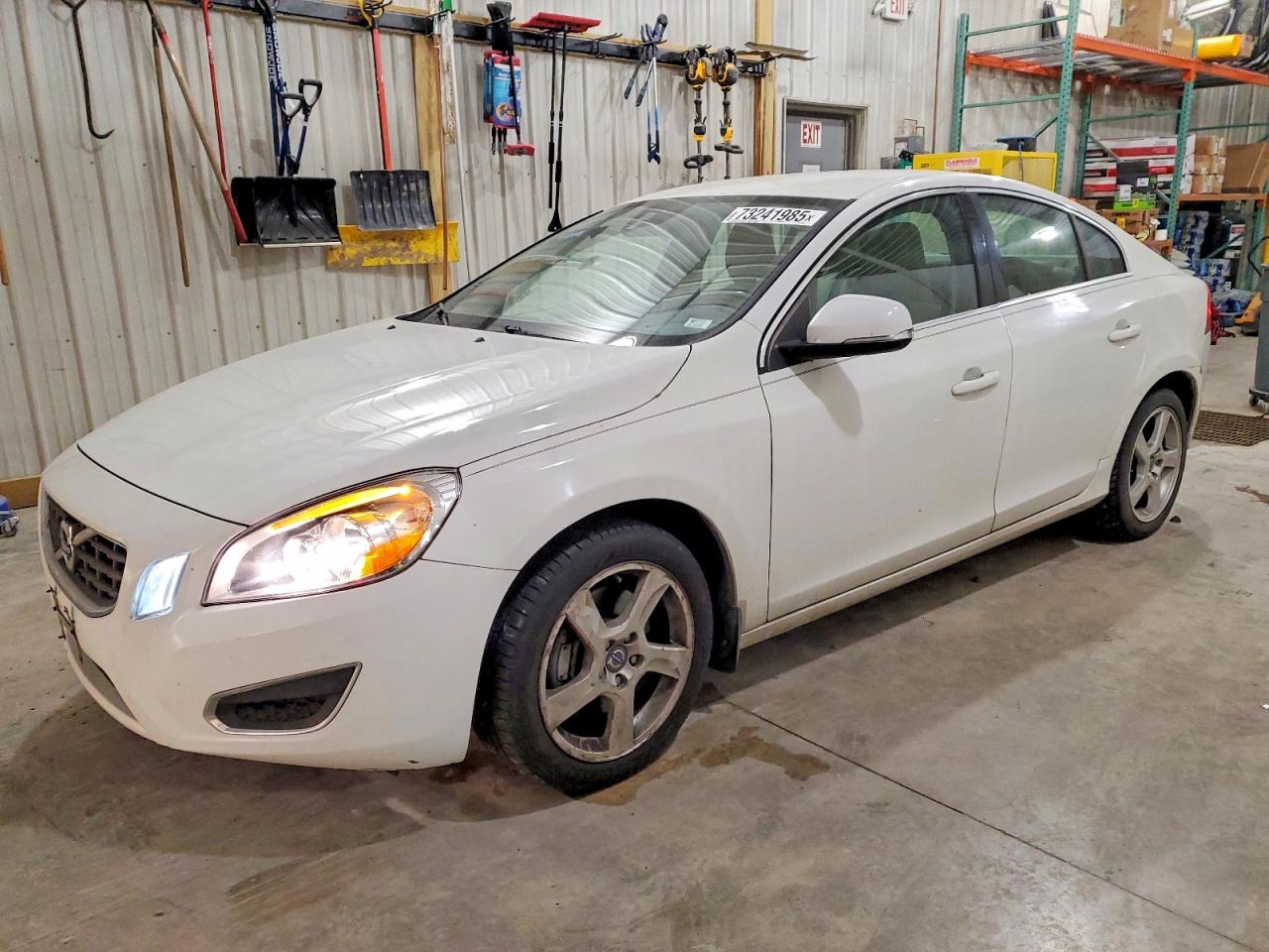 VOLVO S60 2012