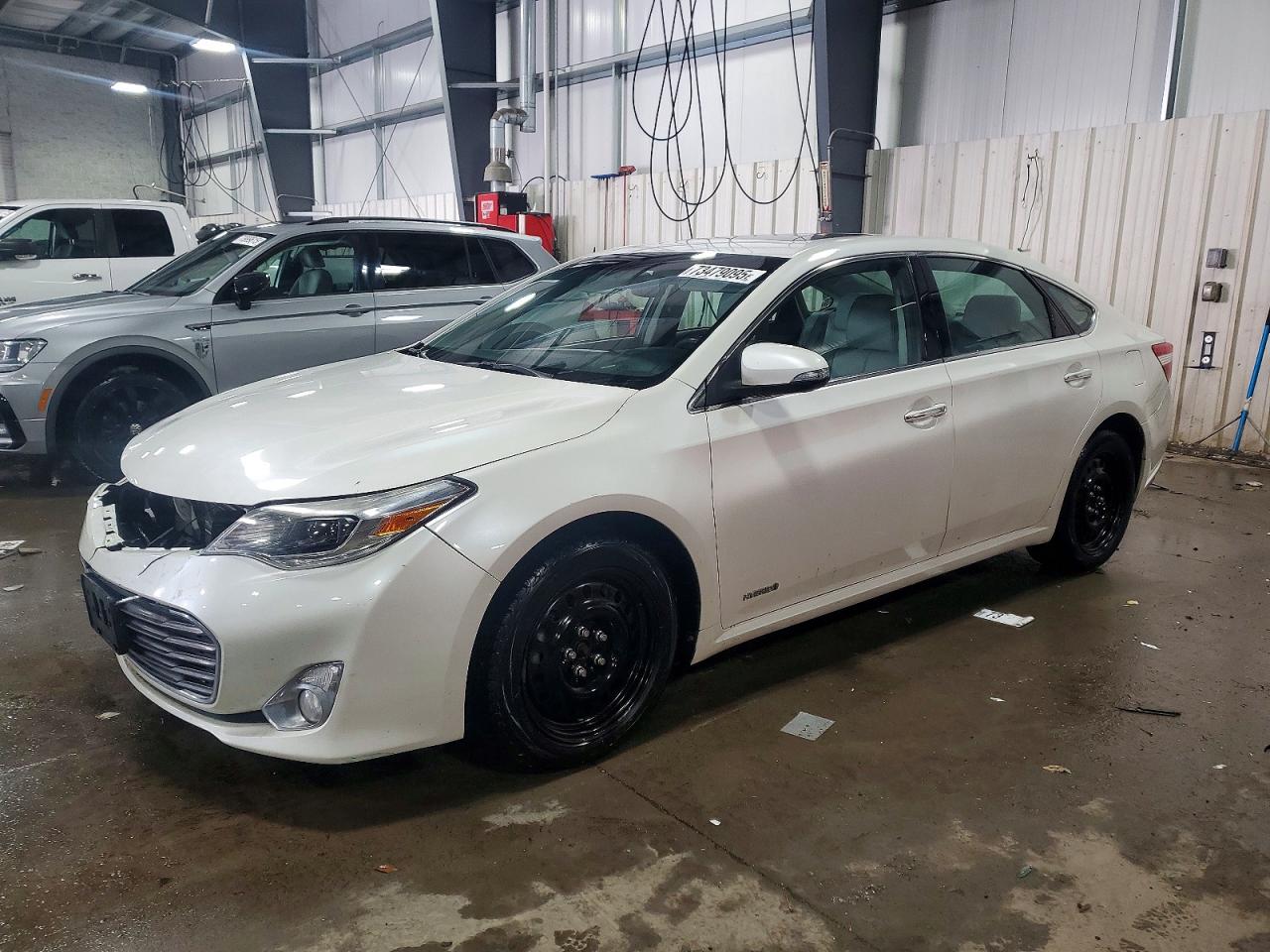 TOYOTA AVALON HYBRID 2014