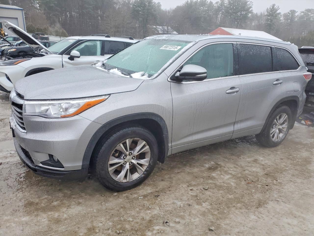 TOYOTA HIGHLANDER 2015