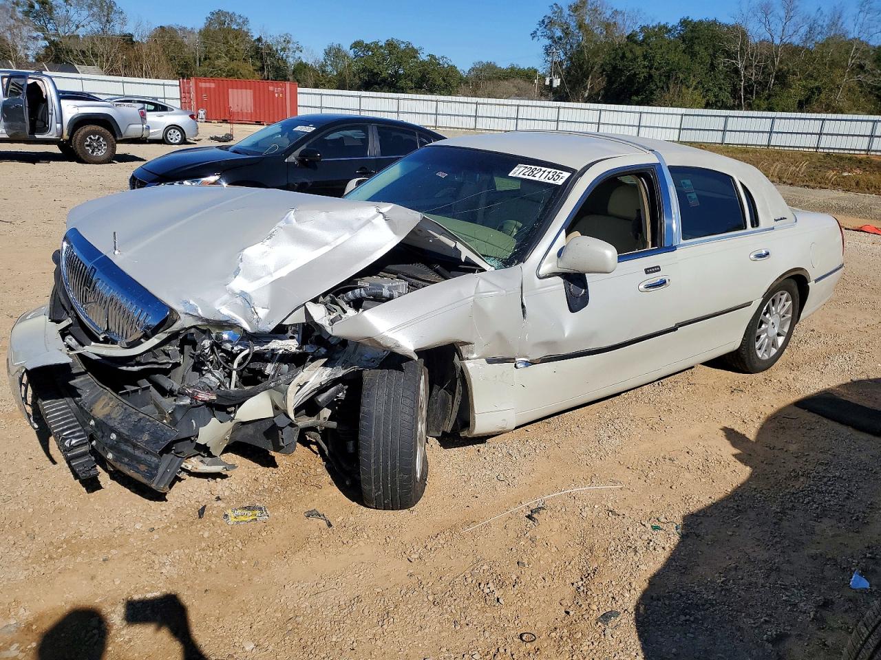 LINCOLN TOWN CAR 2007