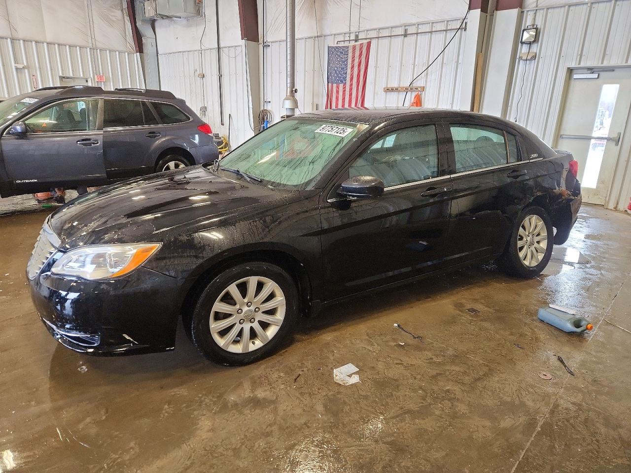 CHRYSLER 200 2013