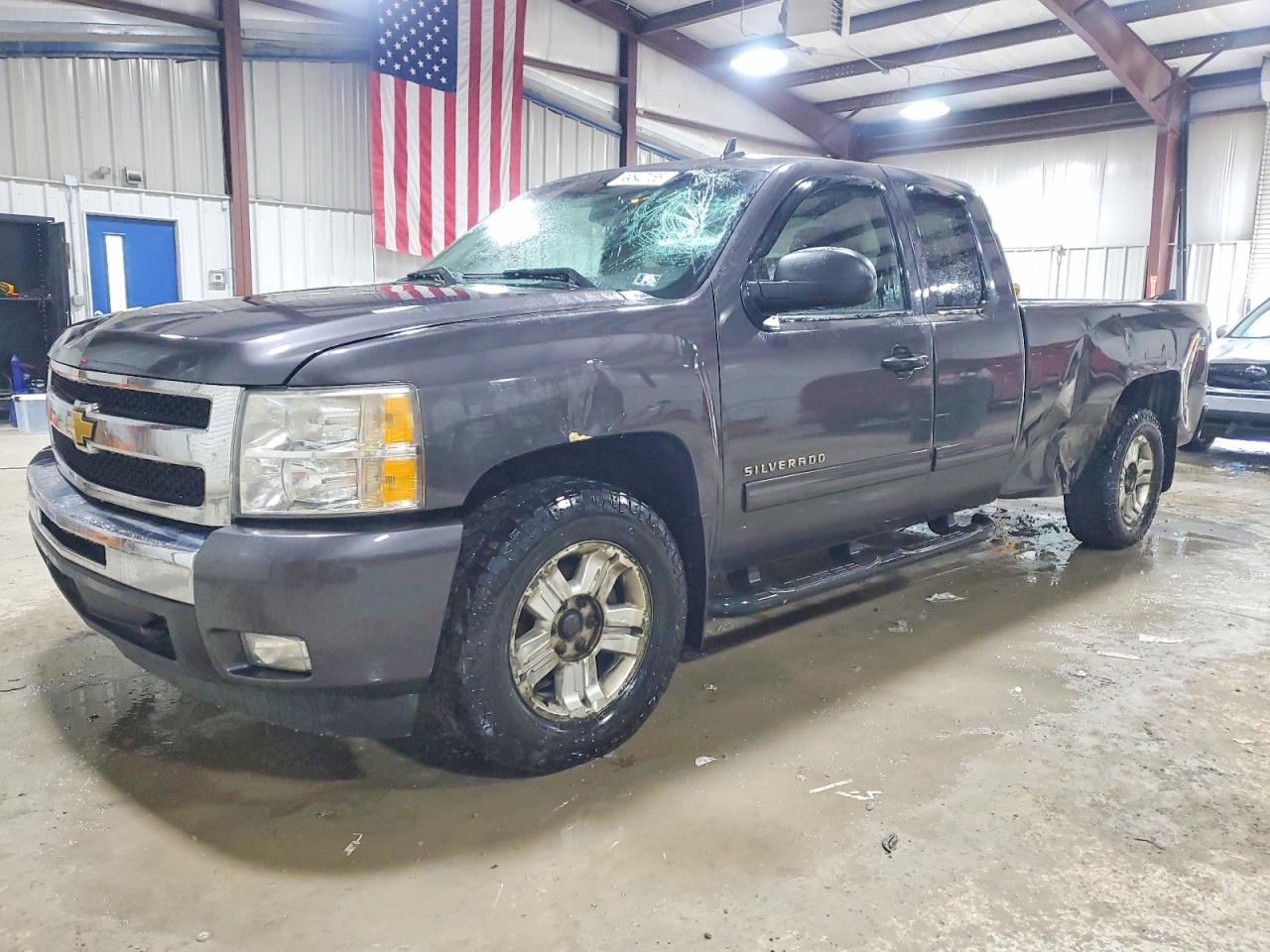 CHEVROLET SILVERADO 2011