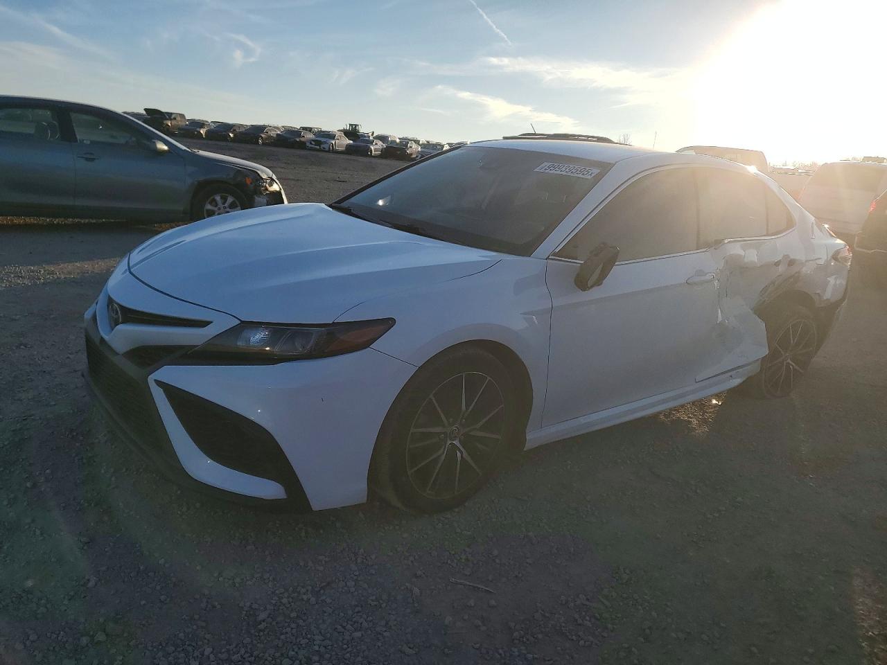 TOYOTA CAMRY 2021