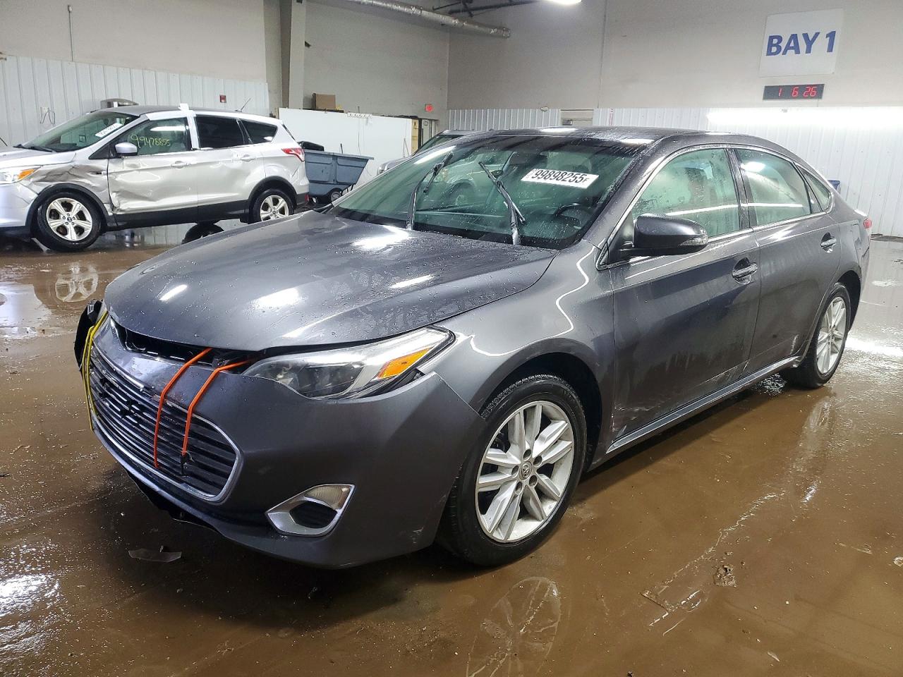 TOYOTA AVALON 2013