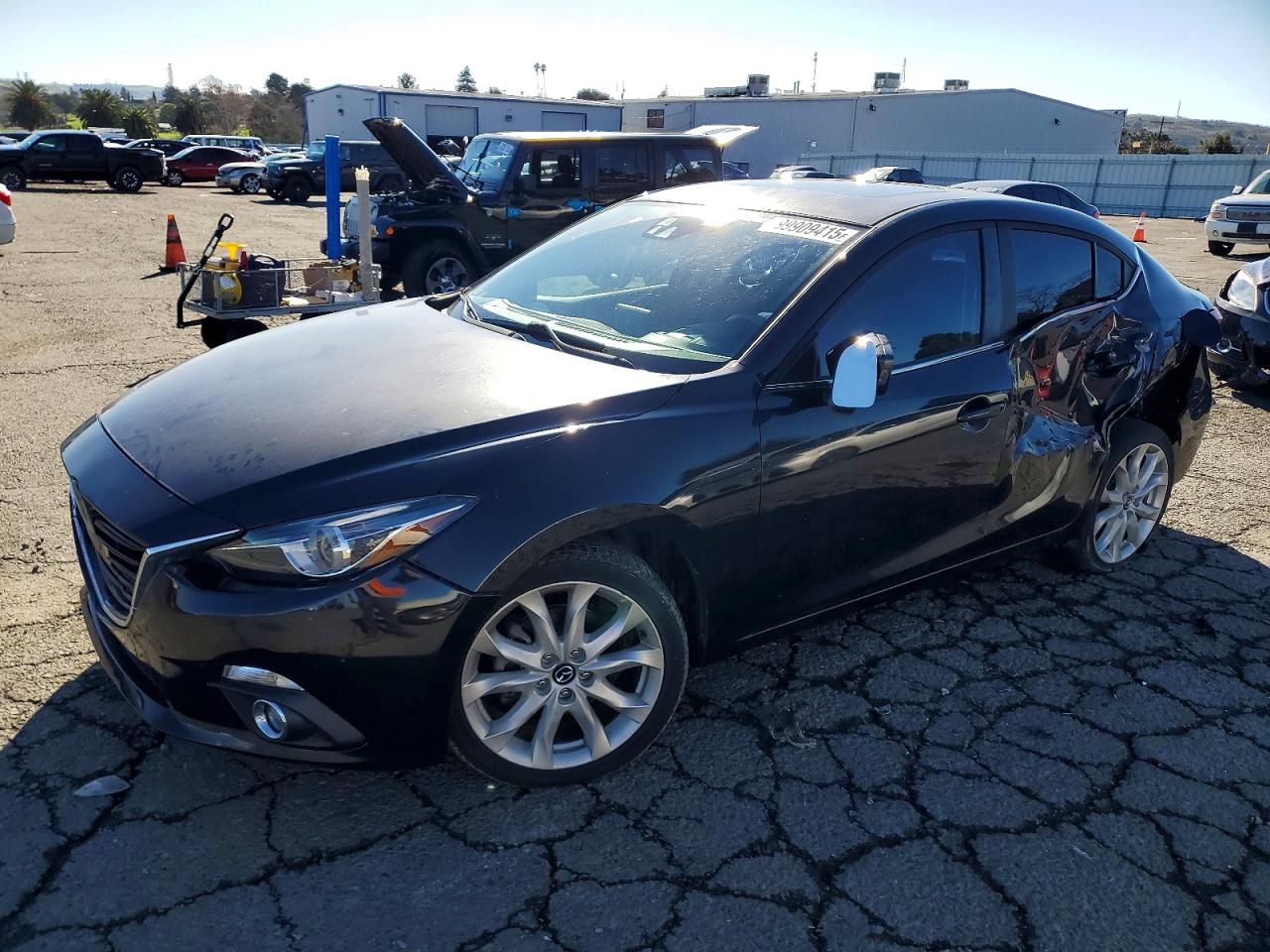 MAZDA 3 2015