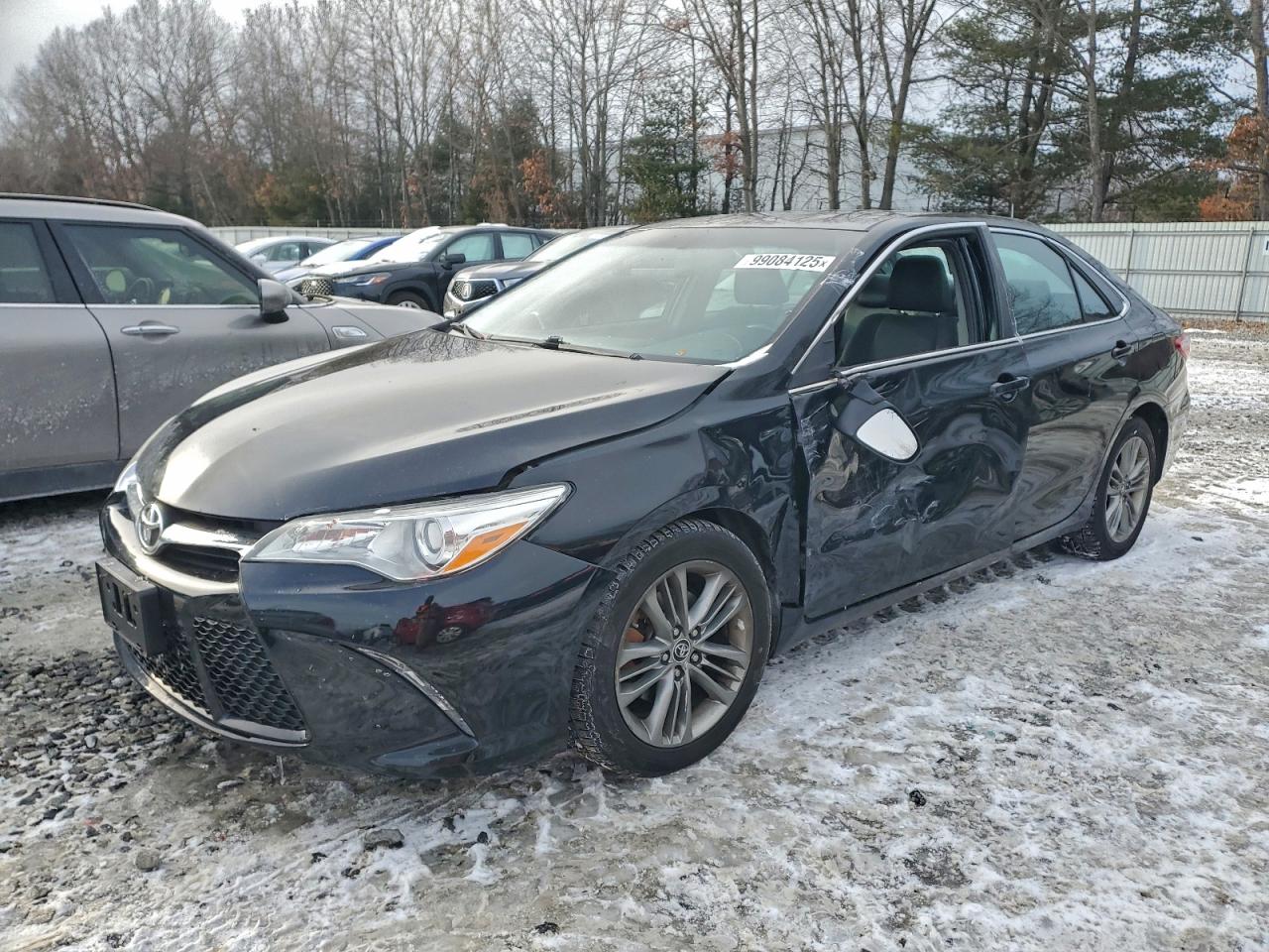 TOYOTA CAMRY LE 2015