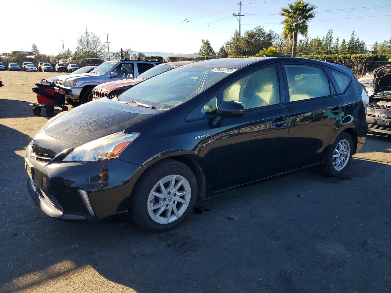 TOYOTA PRIUS V 2014