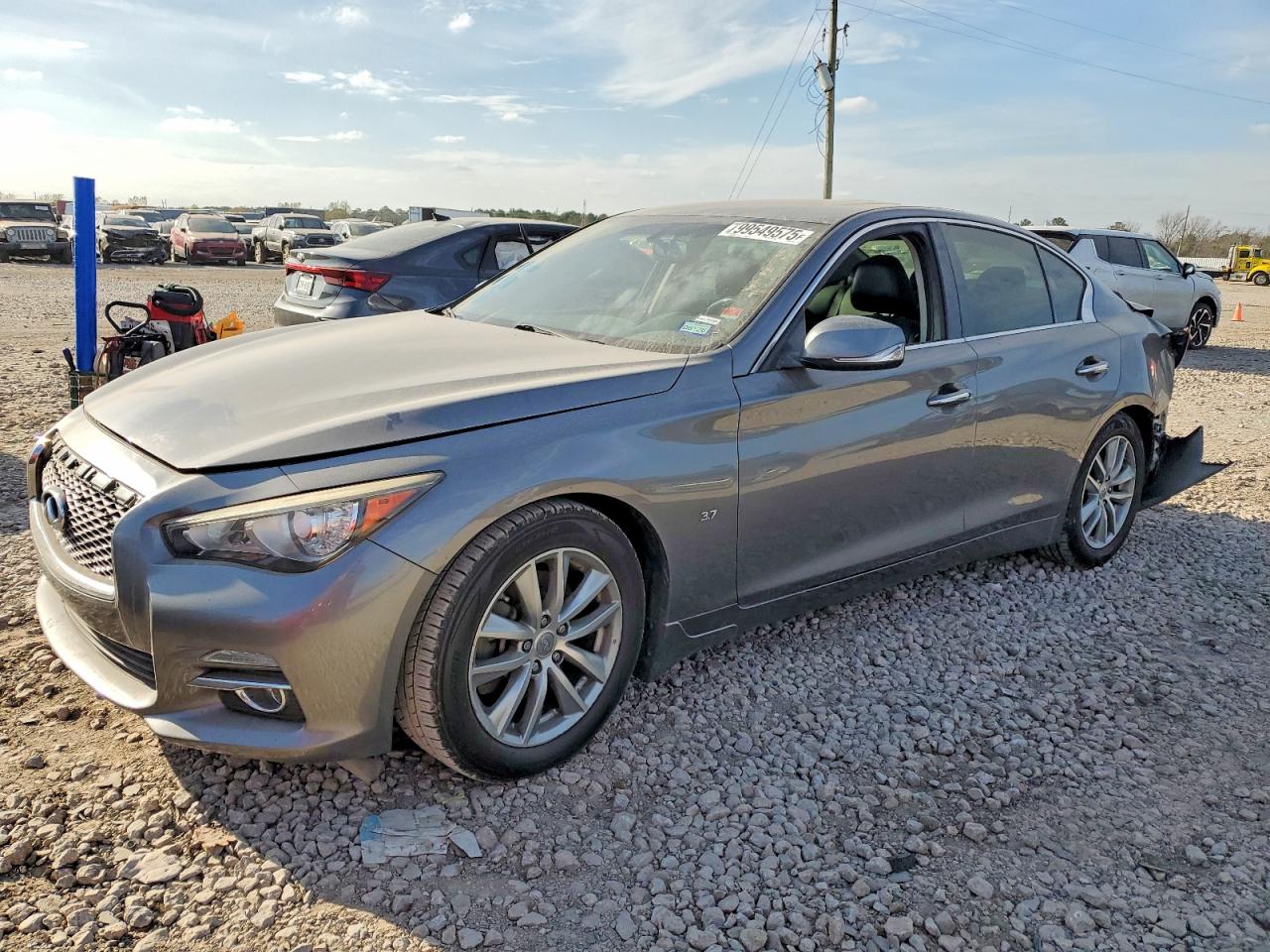 INFINITI Q50 2015