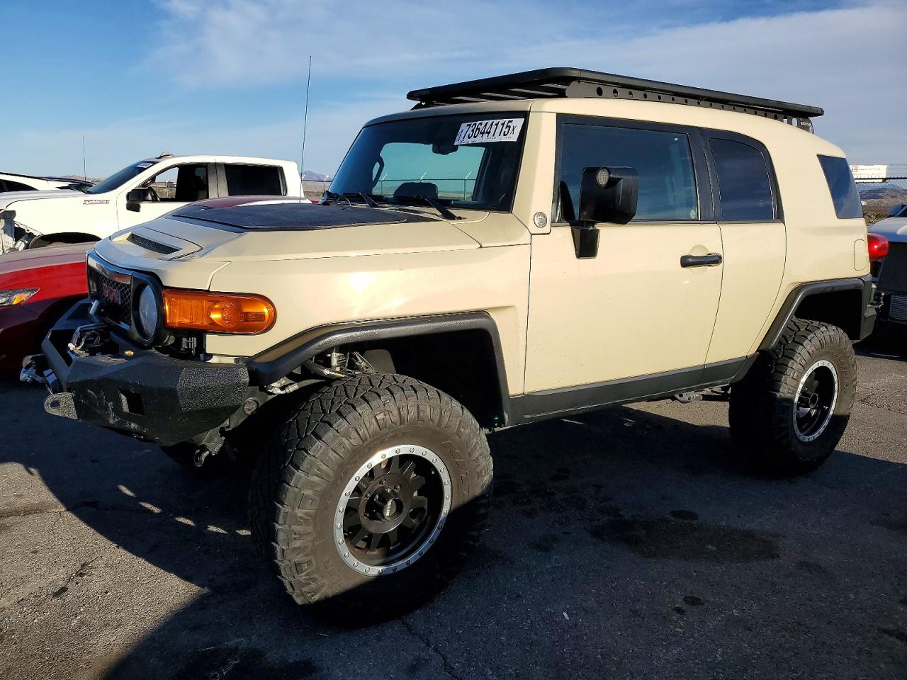 TOYOTA FJ CRUISER 2010