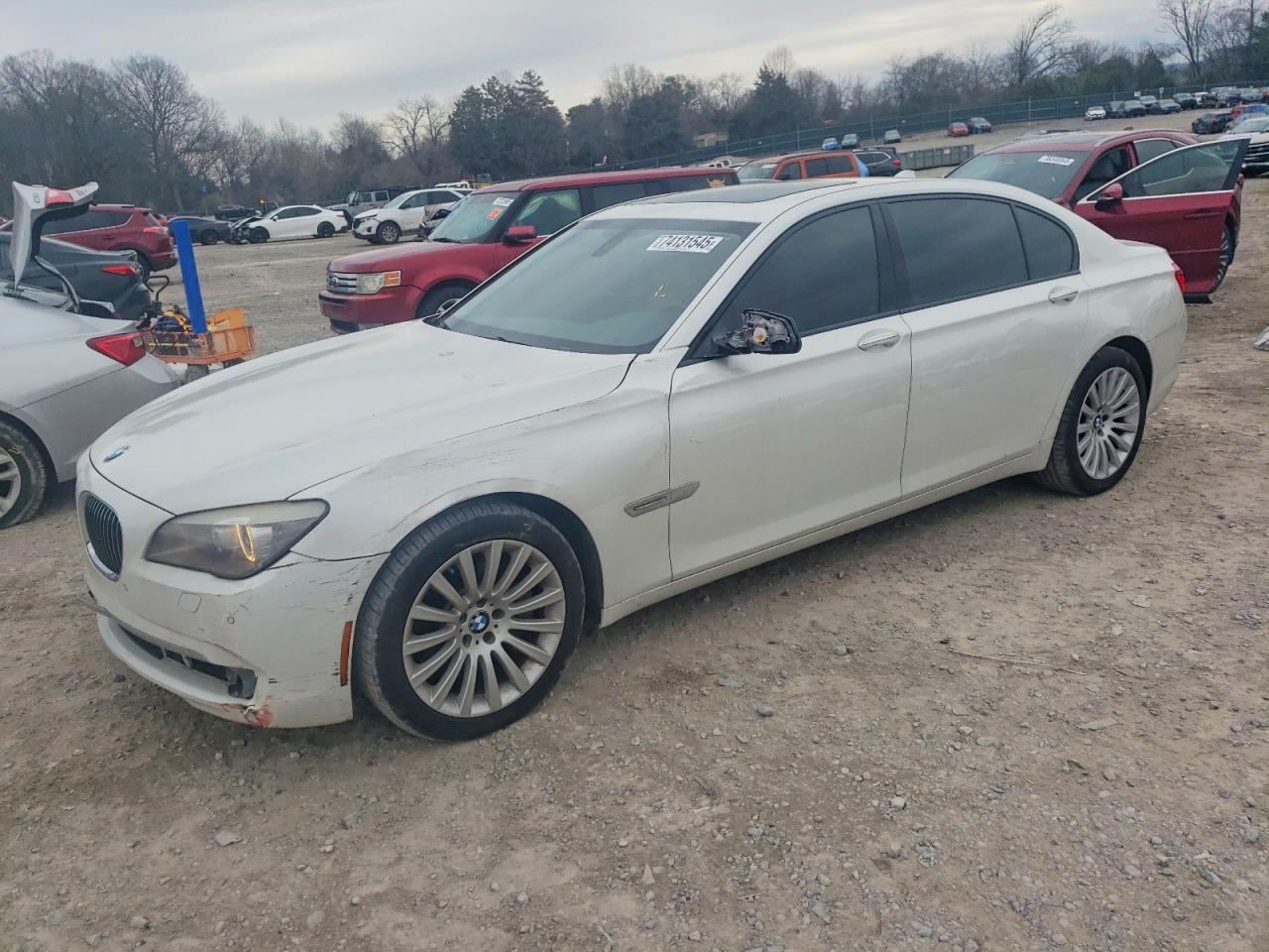 BMW 750 2012