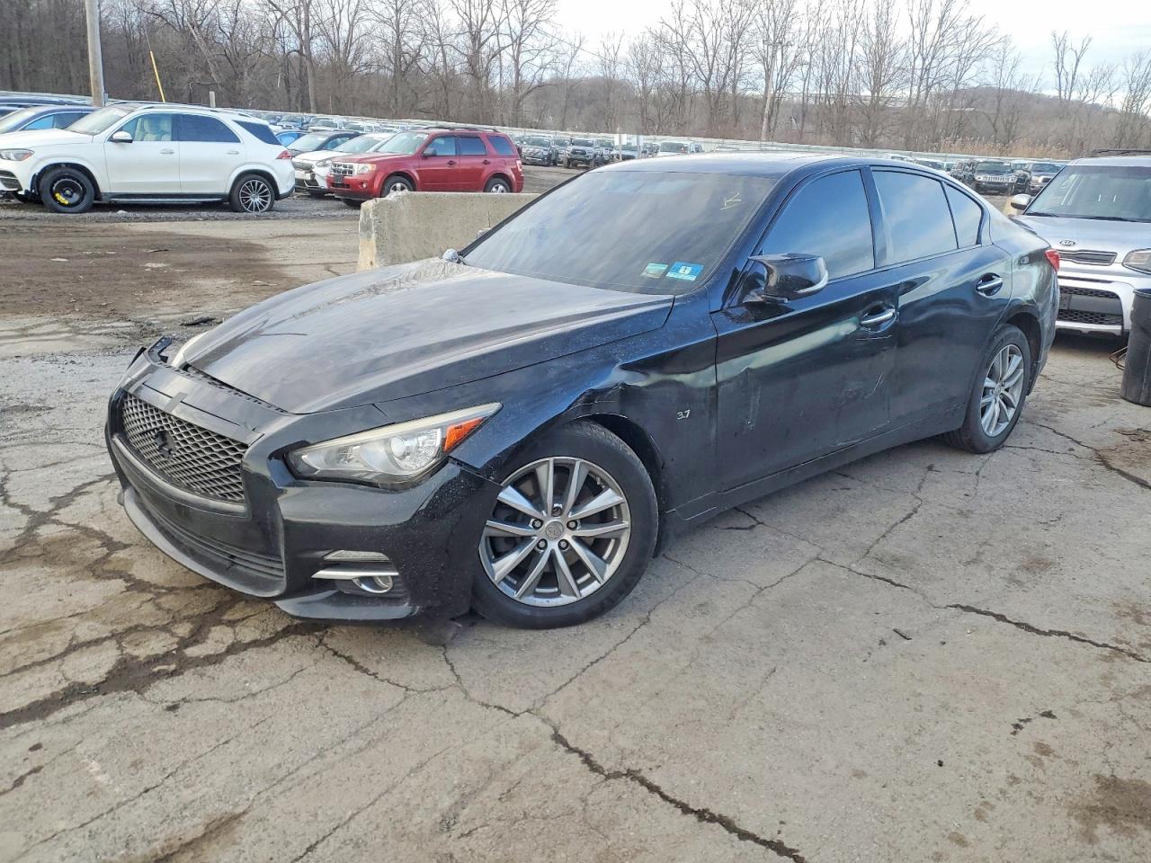 INFINITI Q50 2014