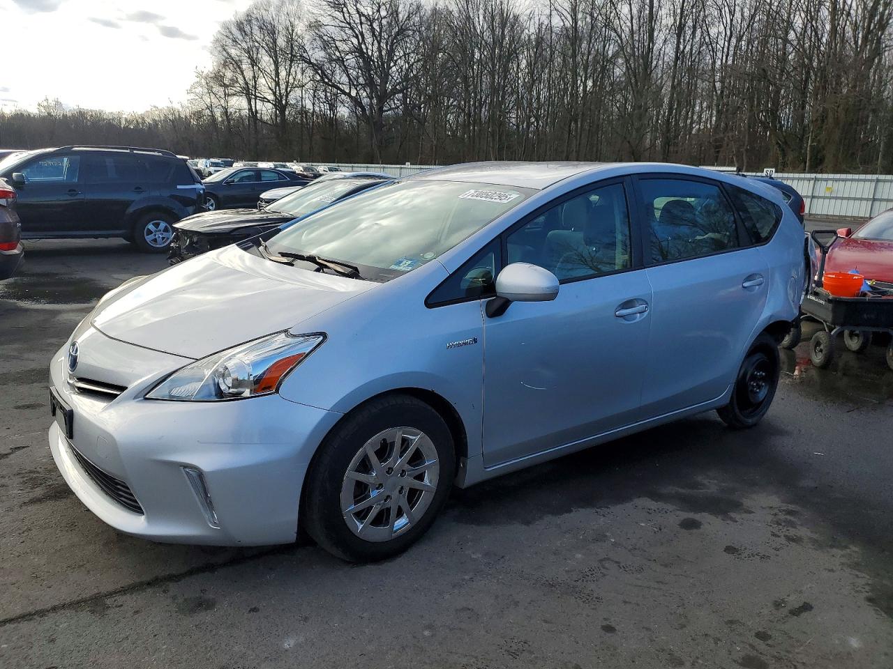 TOYOTA PRIUS V 2014