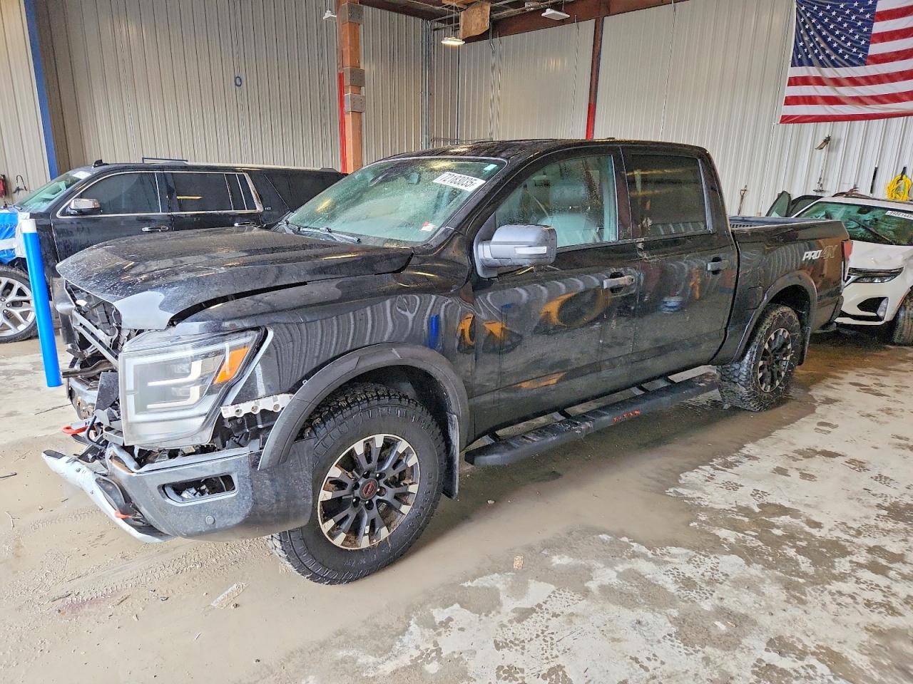 NISSAN TITAN 2023