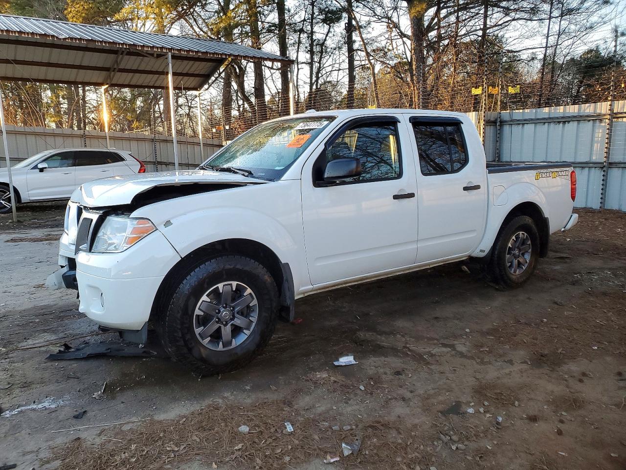 NISSAN FRONTIER 2017