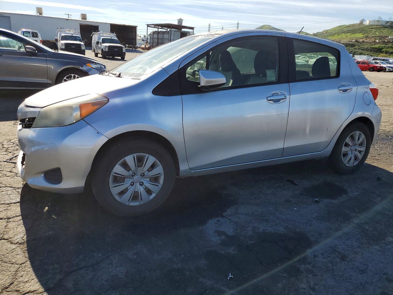 TOYOTA YARIS 2013
