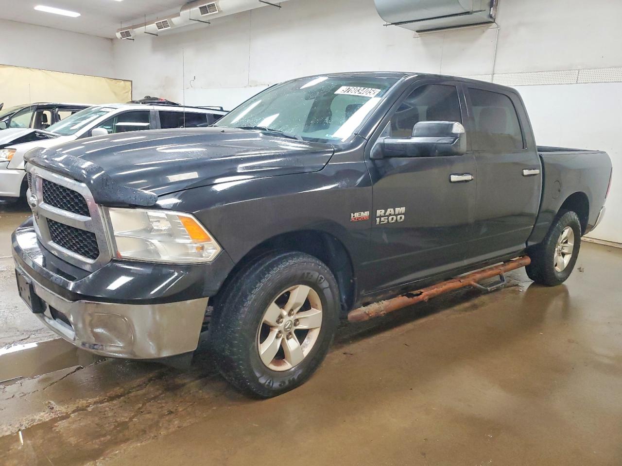 RAM 1500 SLT 2017