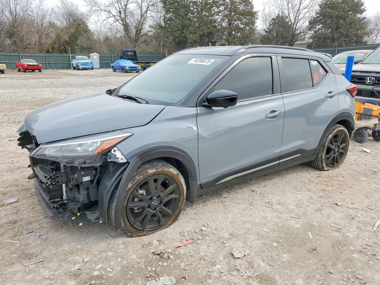 NISSAN KICKS 2024