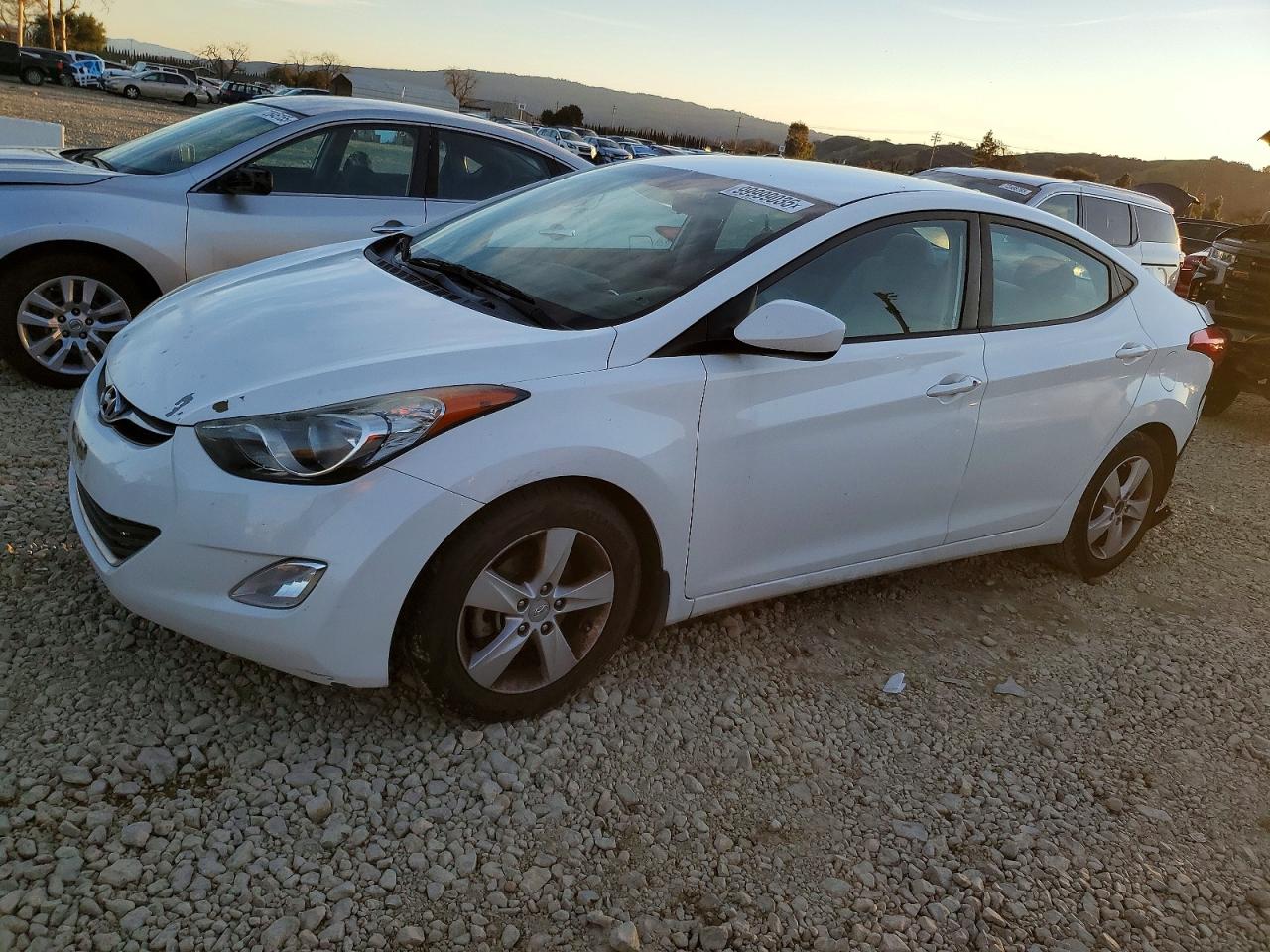 HYUNDAI ELANTRA 2013