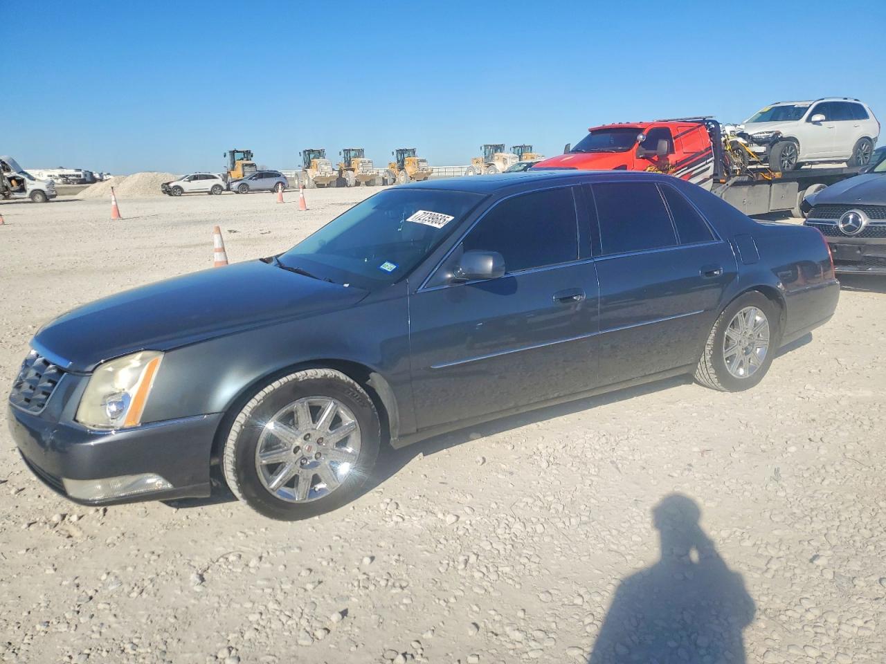CADILLAC DTS 2011