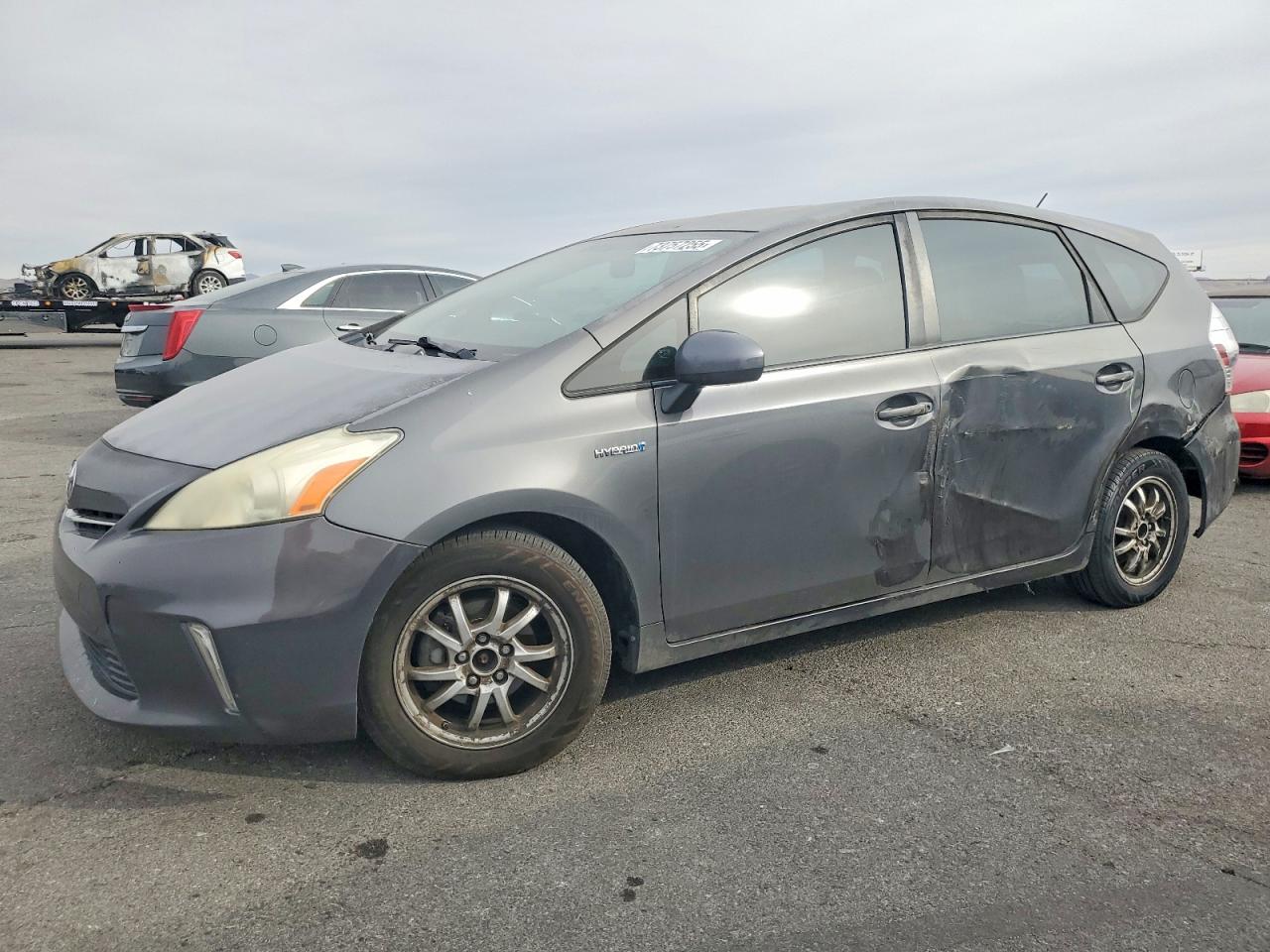 TOYOTA PRIUS V 2014