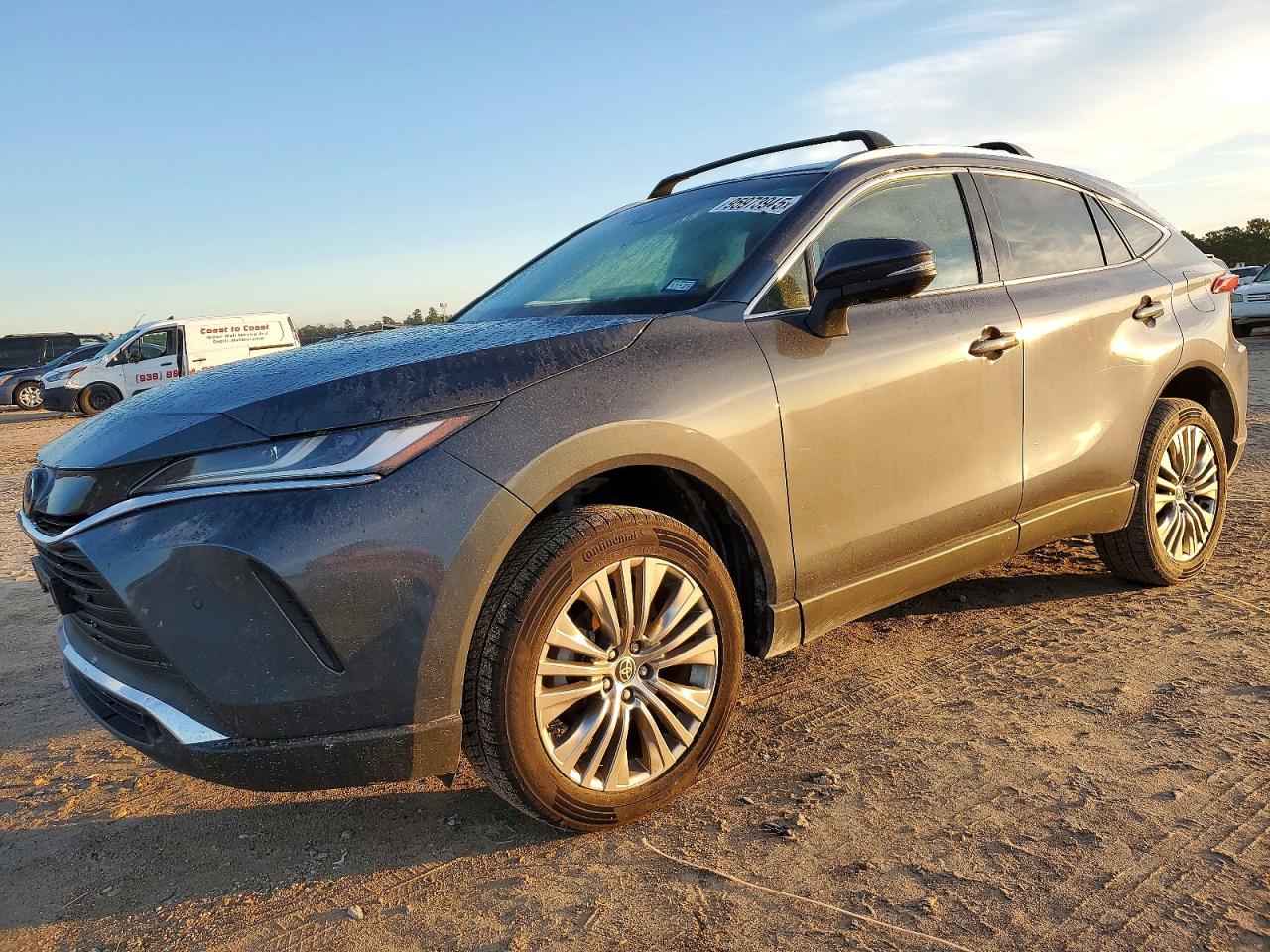 TOYOTA VENZA LE 2023