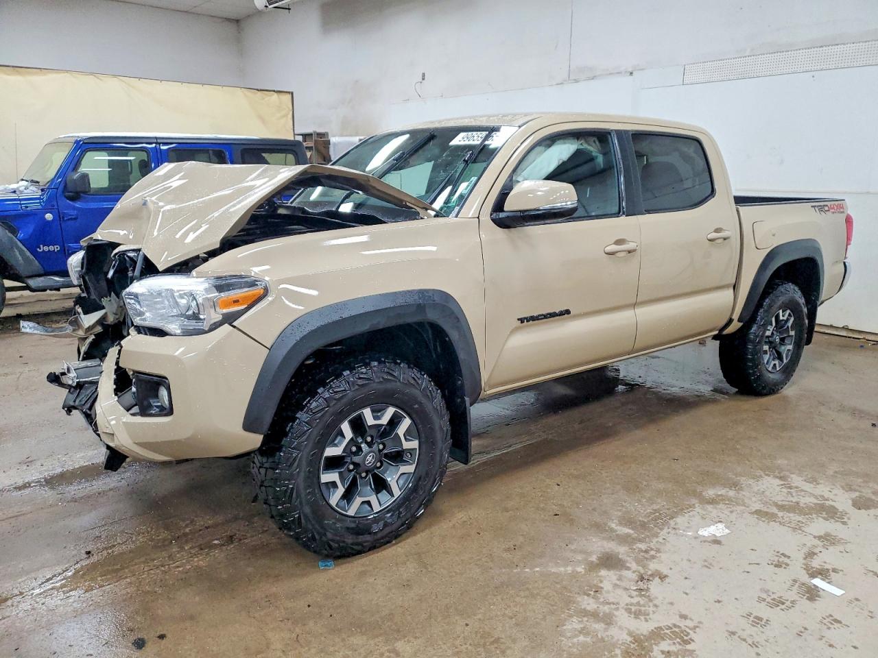 TOYOTA TACOMA 2017