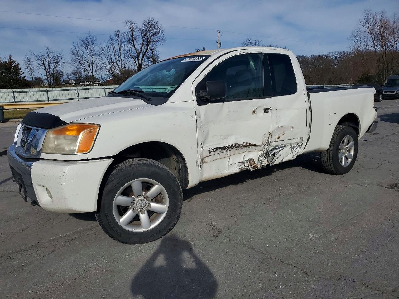 NISSAN TITAN 2010