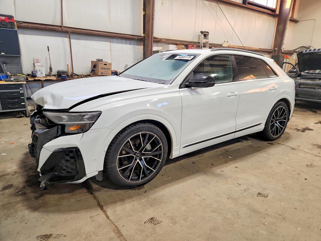 AUDI Q8 2025