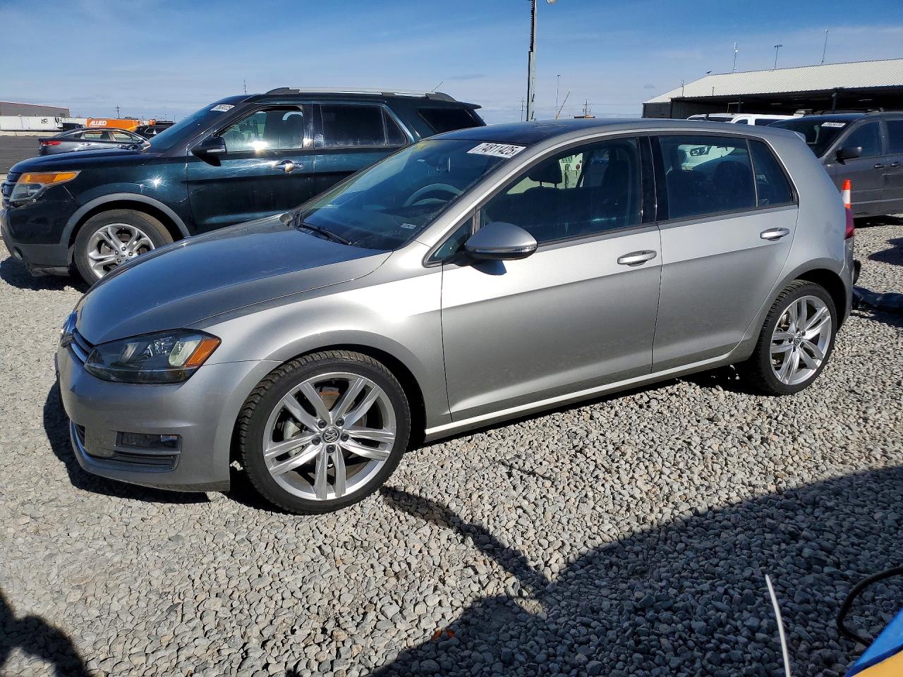 VOLKSWAGEN GOLF 2015