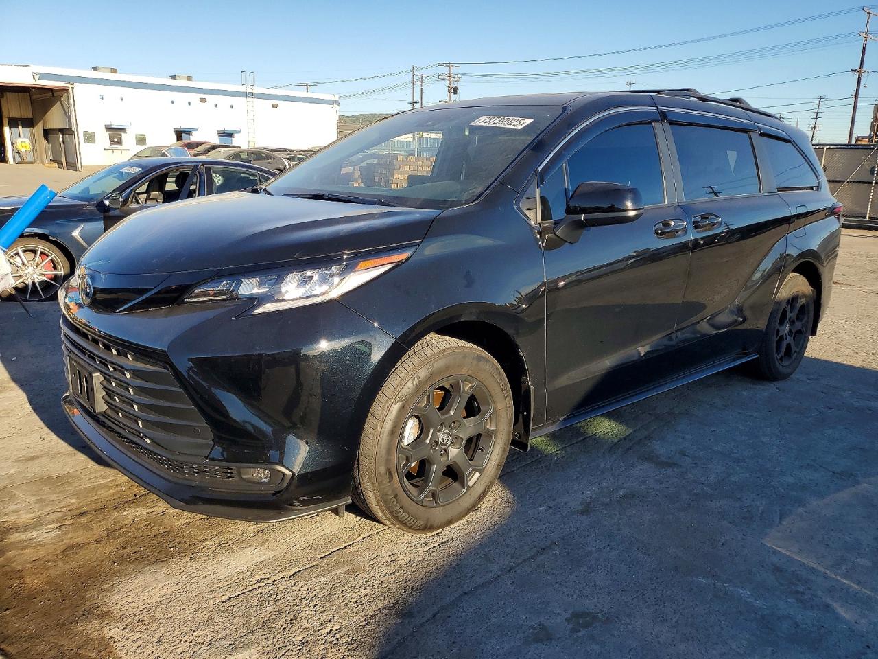TOYOTA SIENNA 2025