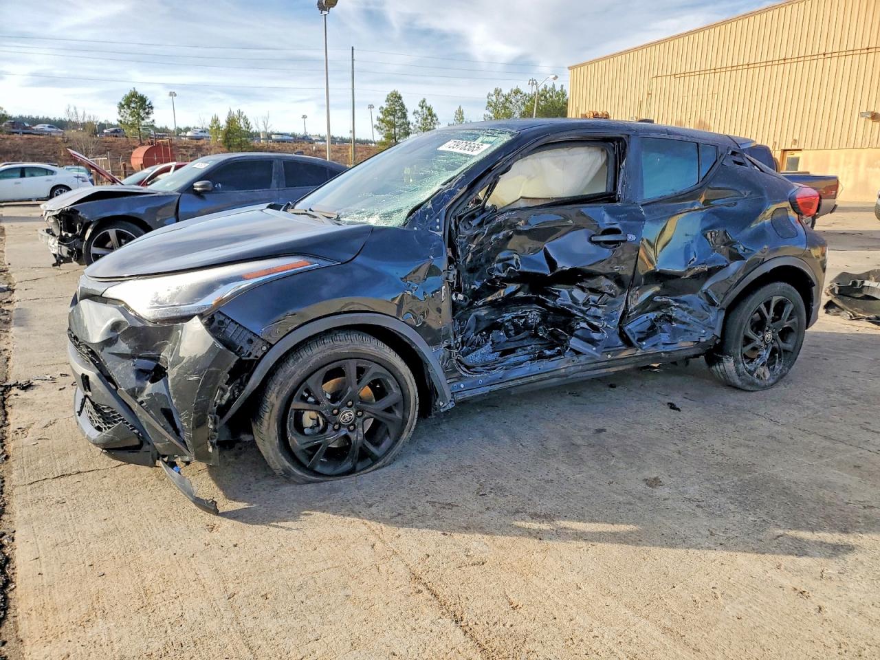 TOYOTA C-HR 2021