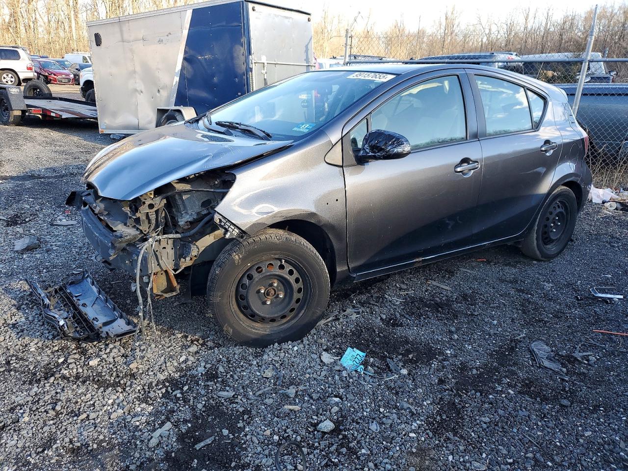 TOYOTA PRIUS C 2015