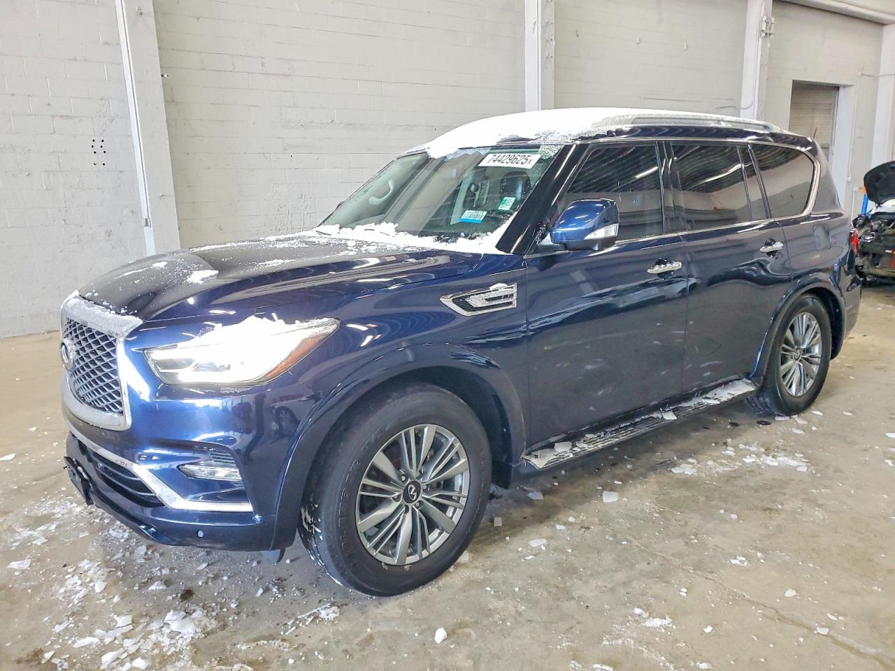 INFINITI QX80 2021