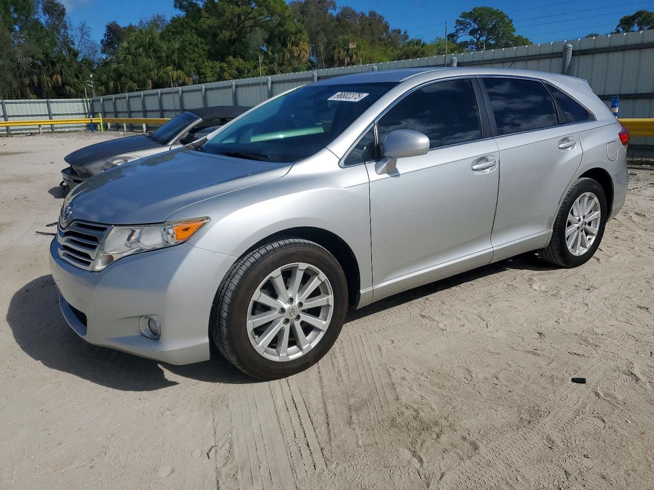 TOYOTA VENZA LE 2012