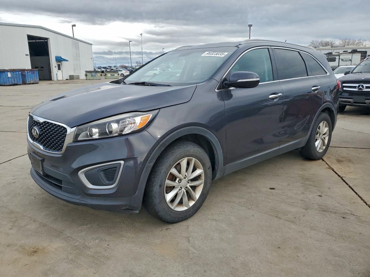 KIA SORENTO LX 2017