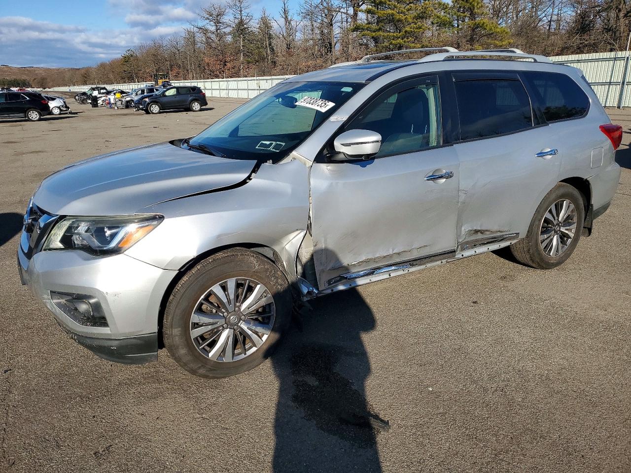 NISSAN PATHFINDER 2017