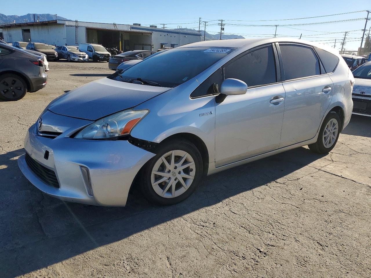 TOYOTA PRIUS V 2012