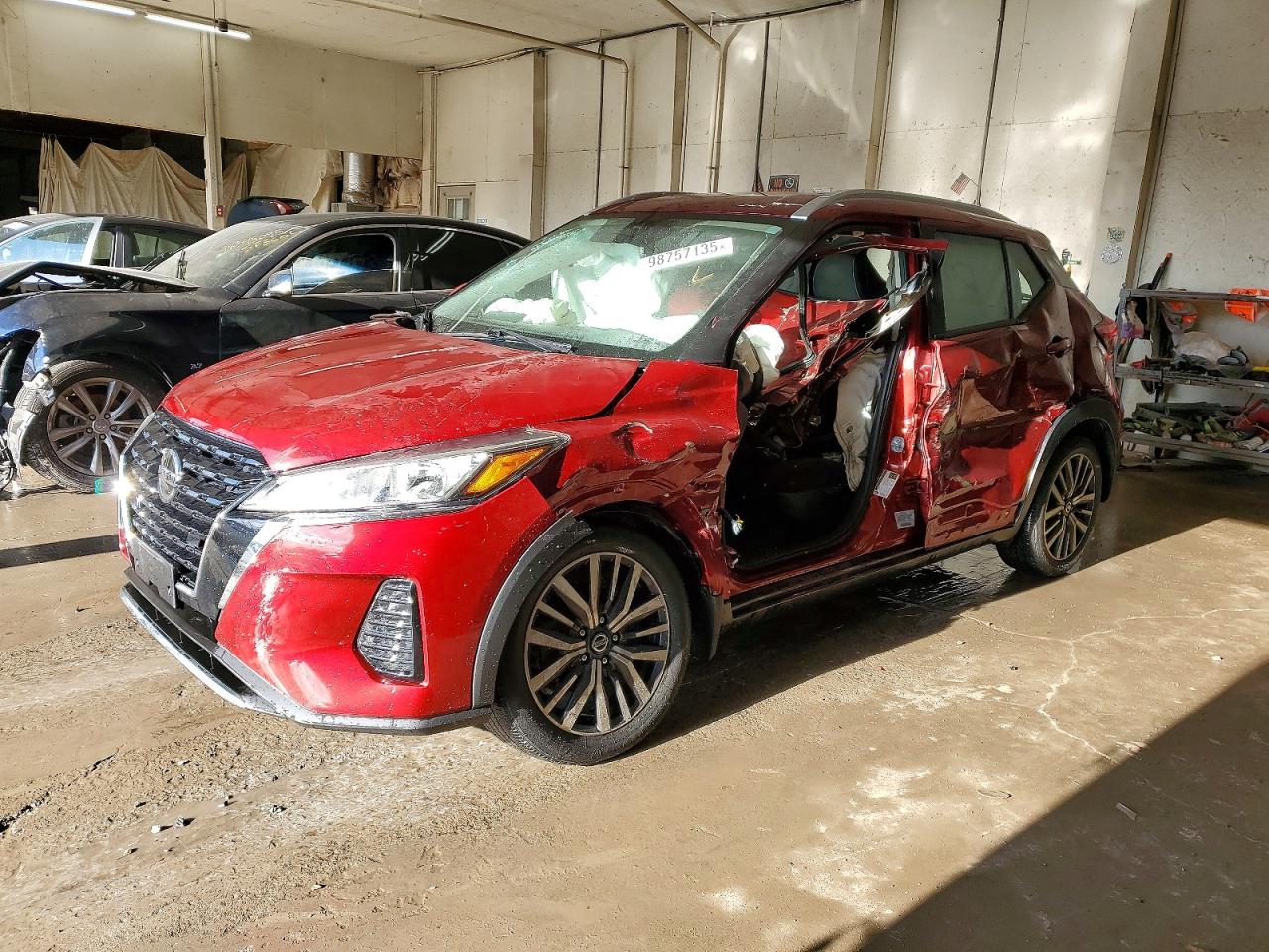 NISSAN KICKS 2021