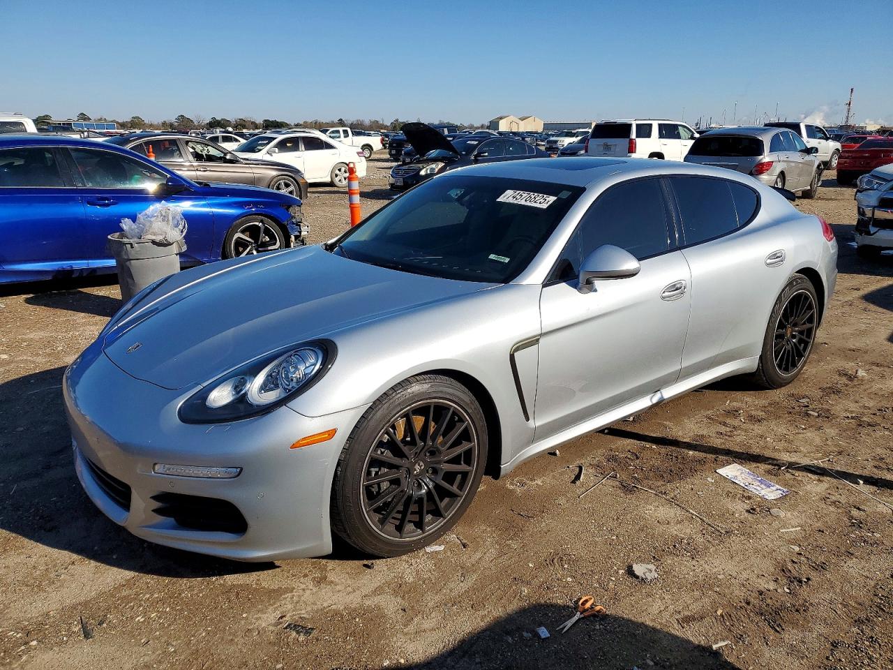 PORSCHE PANAMERA 2016