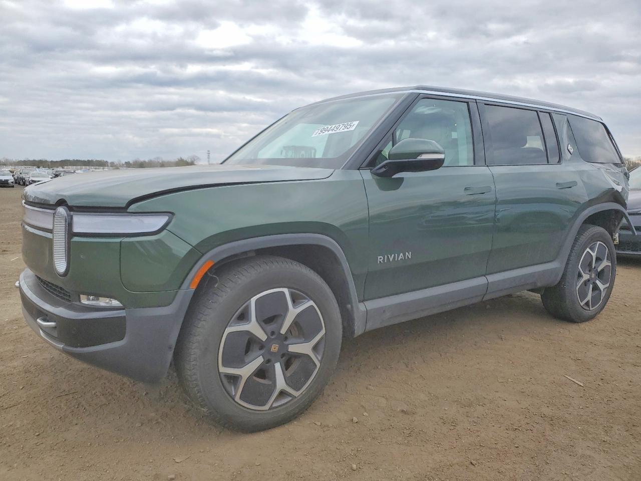 RIVIAN R1S ADVENT 2024