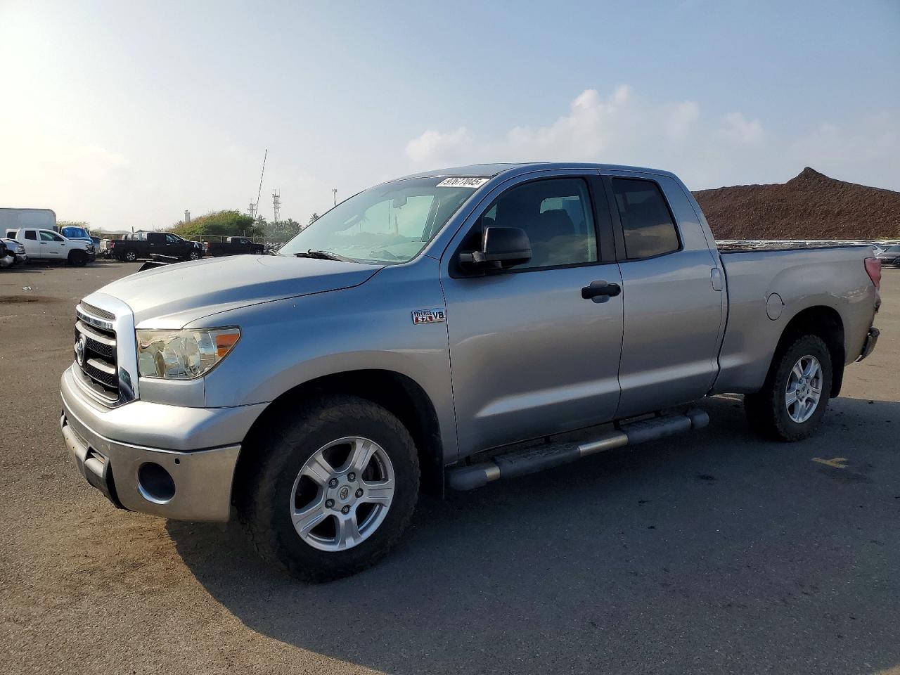TOYOTA TUNDRA DOU 2010